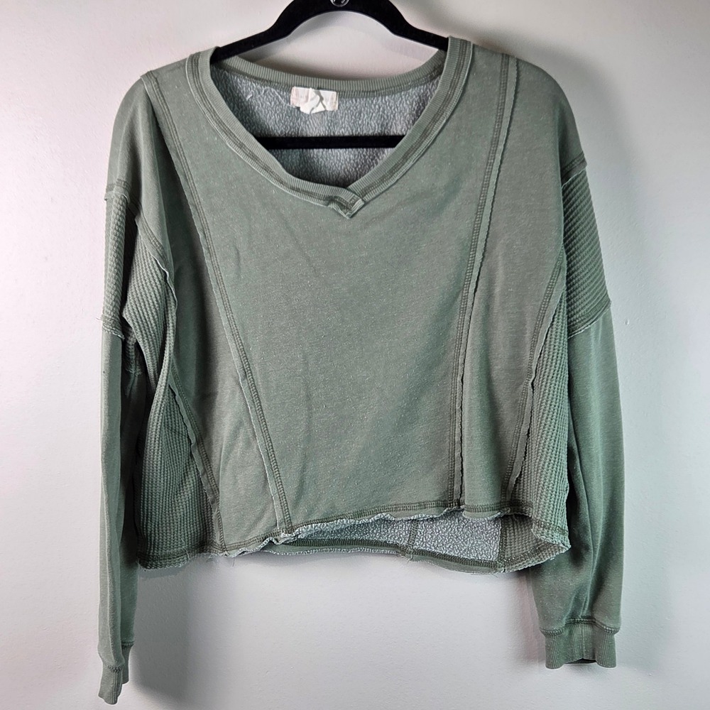 Altar'd State Sweatshirt Womens S Green Excellent Raw Hem Mixed Knit Boho Top